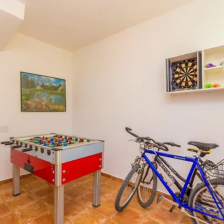 Mit Grossem Pool, Gym, Tischtennis, Kicker, Observatorium, Volleyballplatz Appartement